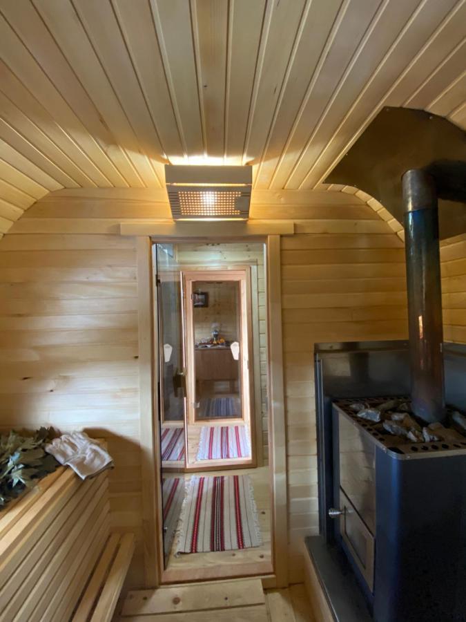 Hotel Three Korony Skhidnytsia Bagian luar foto